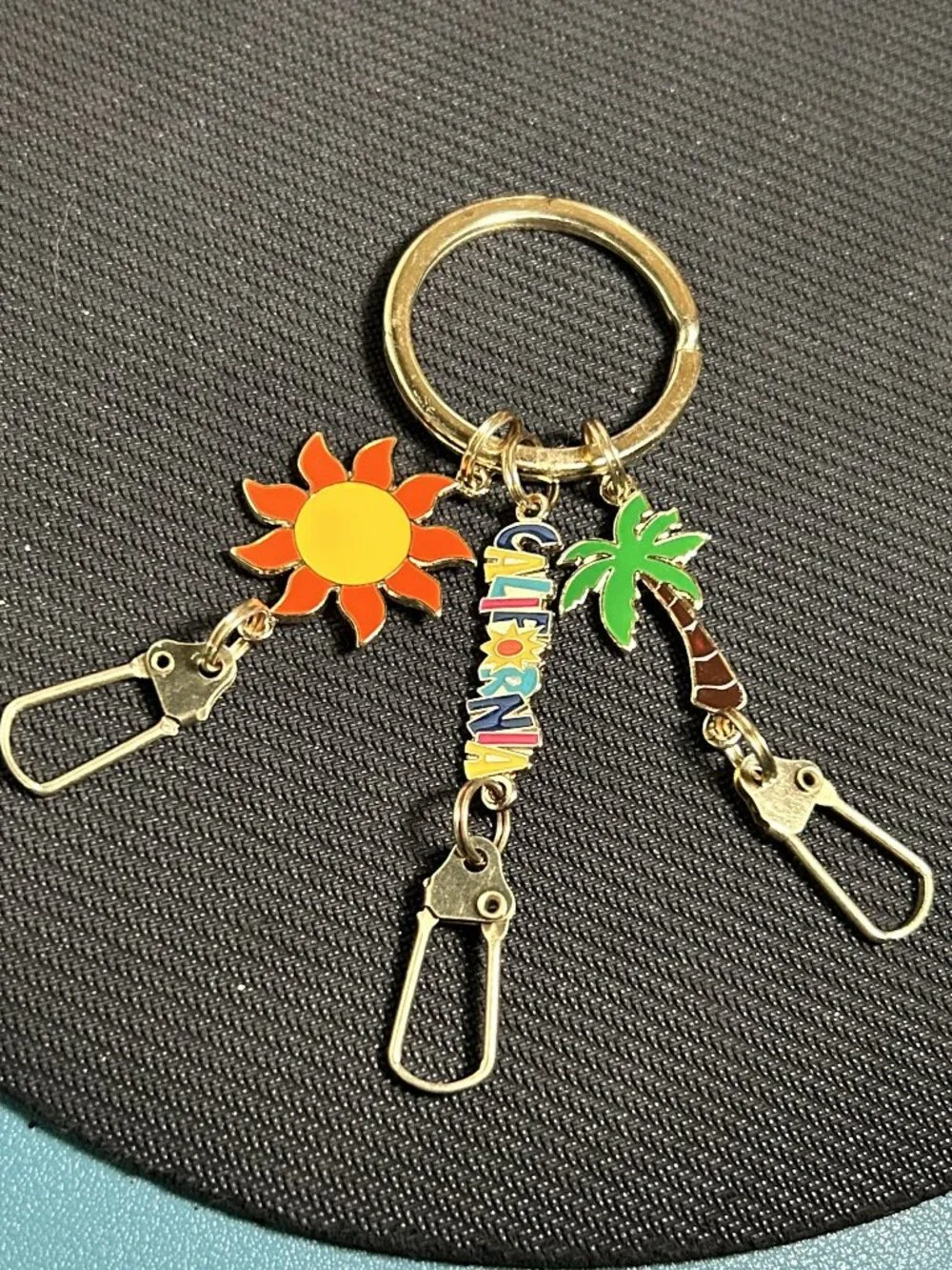 California Souvenir Multi-Charm Detachable Valet Keychain & Bag Charm